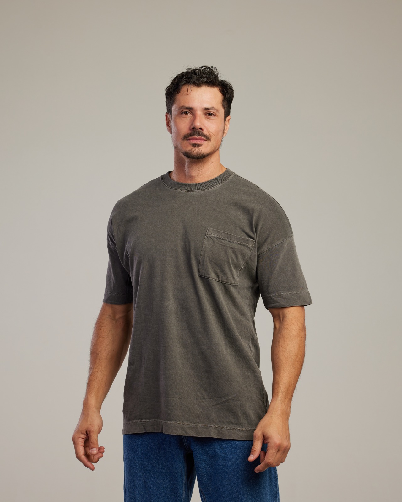 Camiseta Oversized Estonada com Bolso — Lunfe Têxtil — foto 6