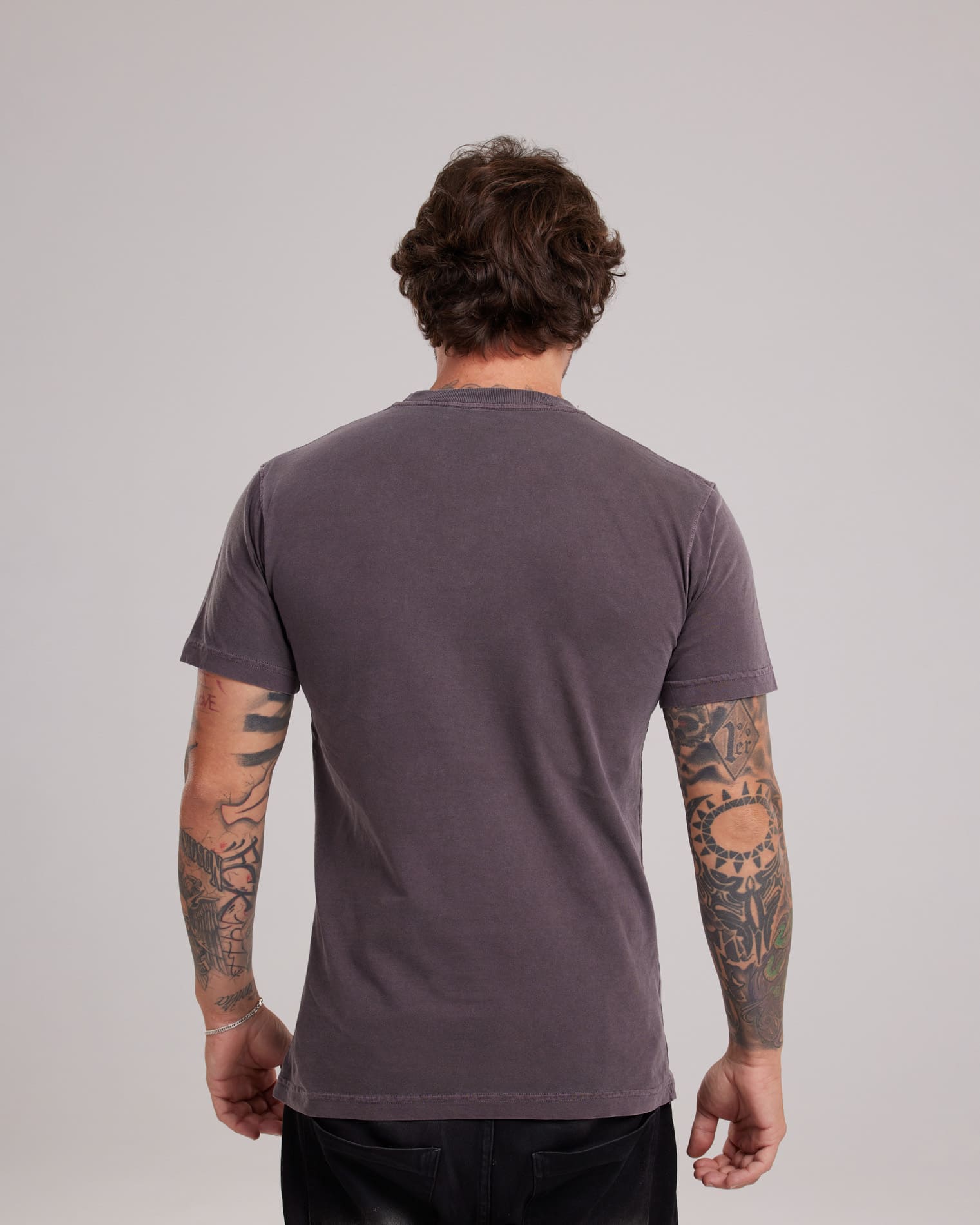 Camiseta Estonada Stone Wash Clássica Bordô — Lunfe Têxtil — foto 2
