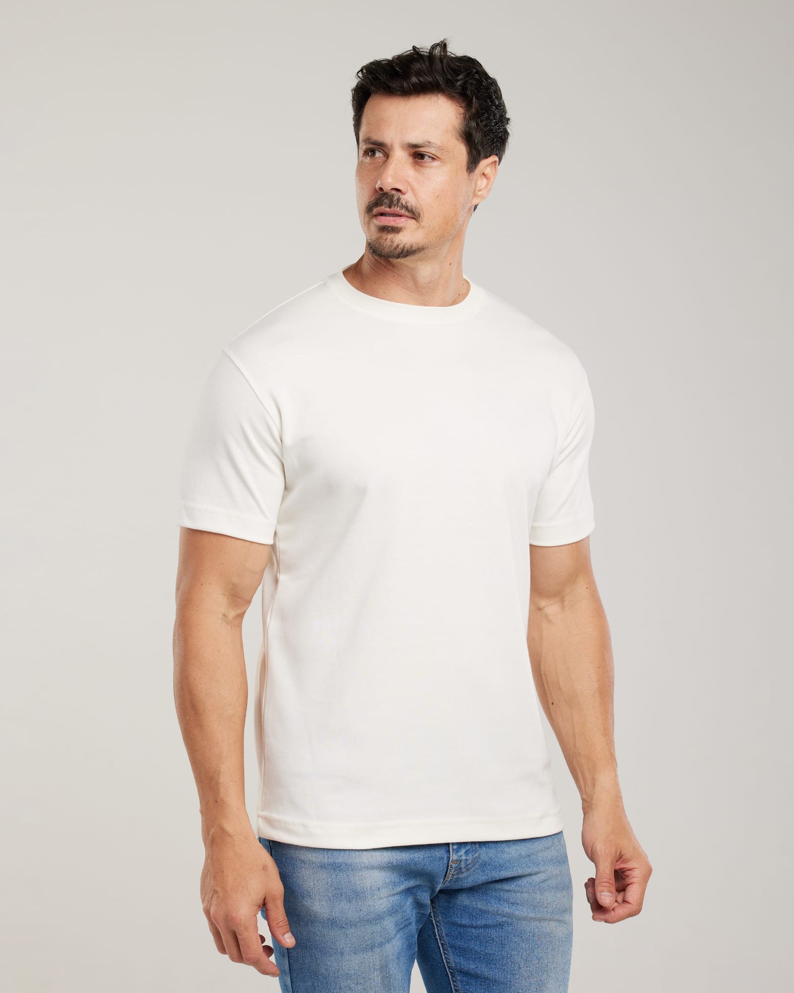 Camiseta Algodão Egípcio Regular Fit Off White — Lunfe Têxtil — foto 4