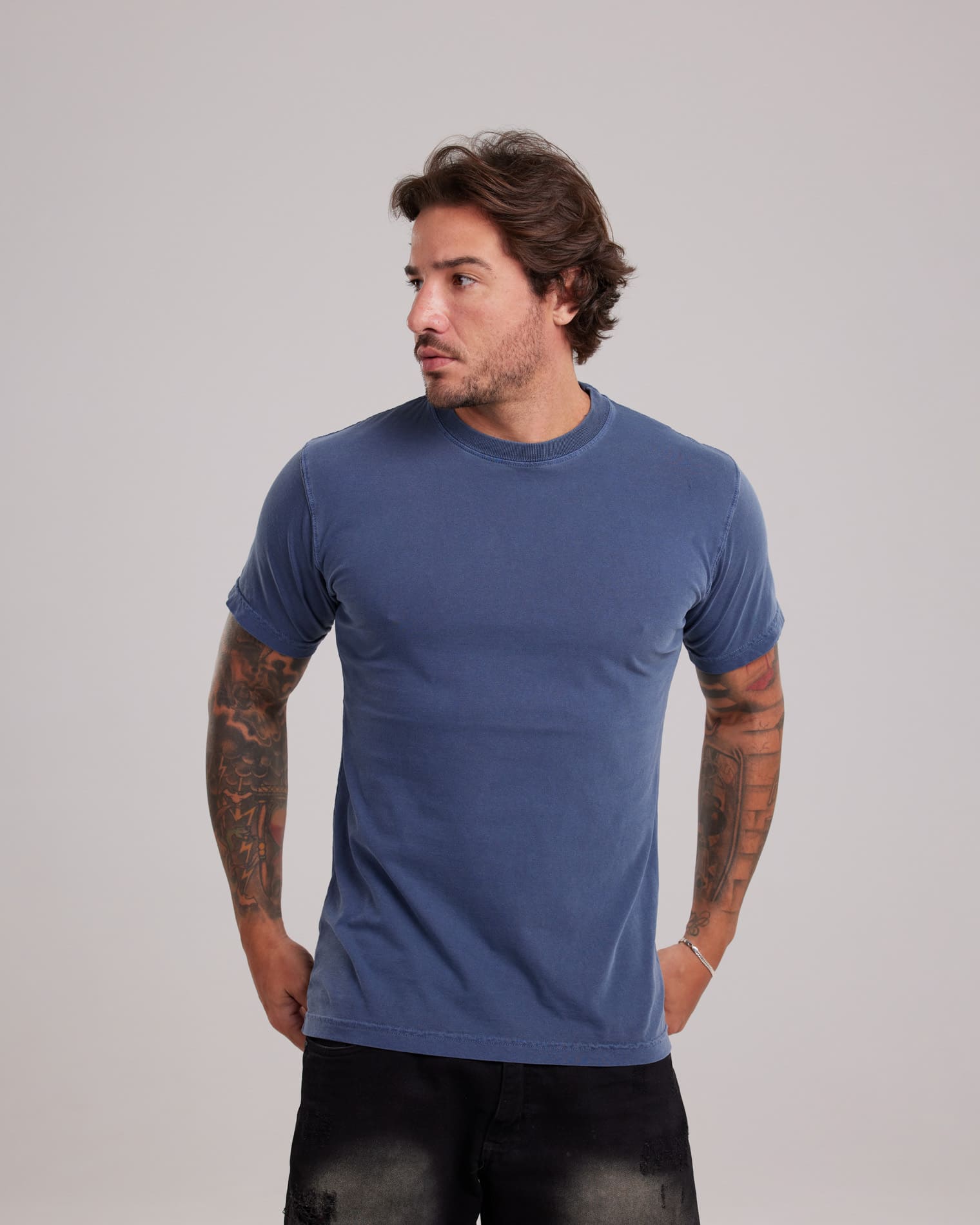 Camiseta Estonada Cores Vibrantes Azul Marinho — Lunfe Têxtil — foto 5