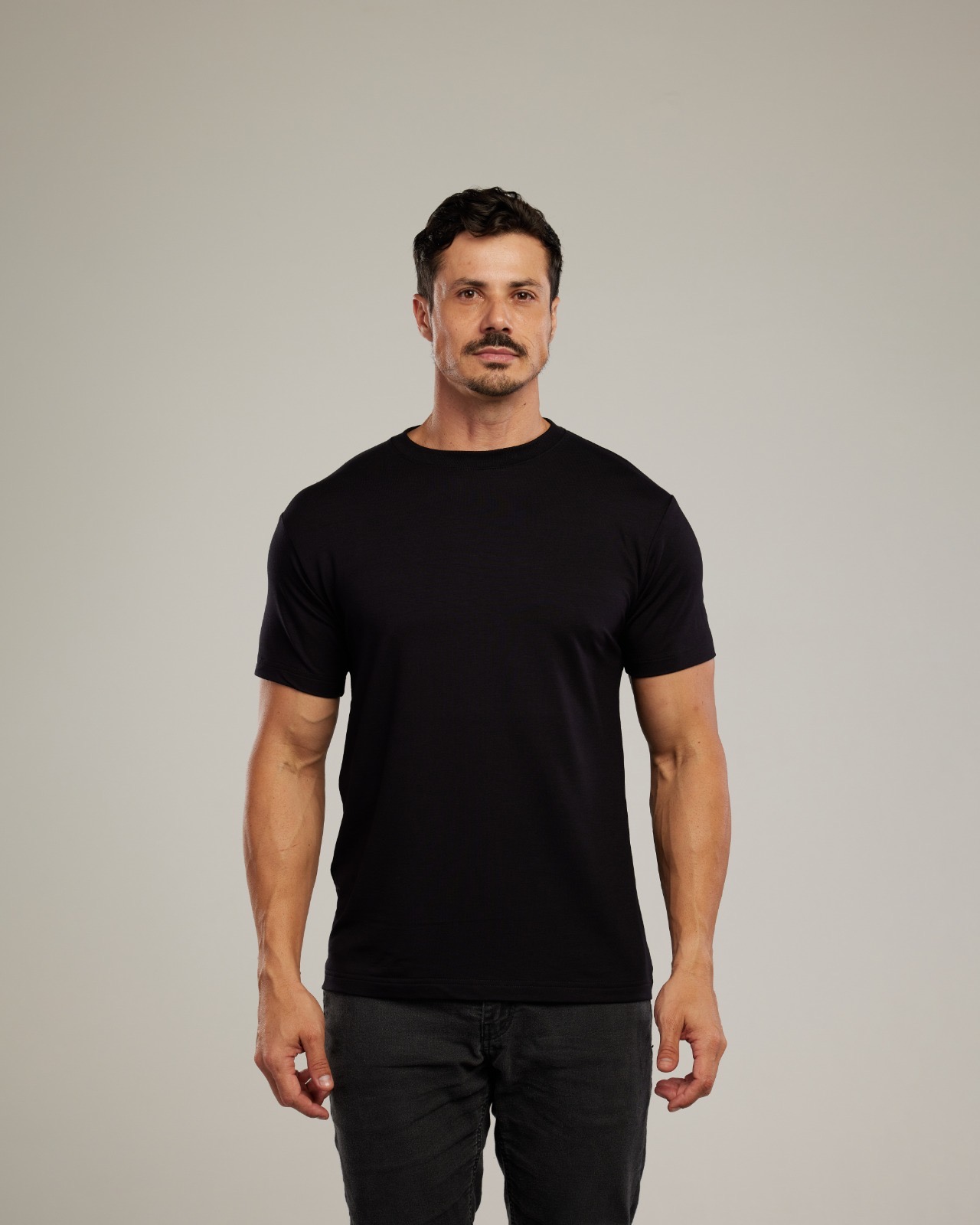 Camiseta Viscose Vortex Preto — Lunfe Têxtil — foto 5
