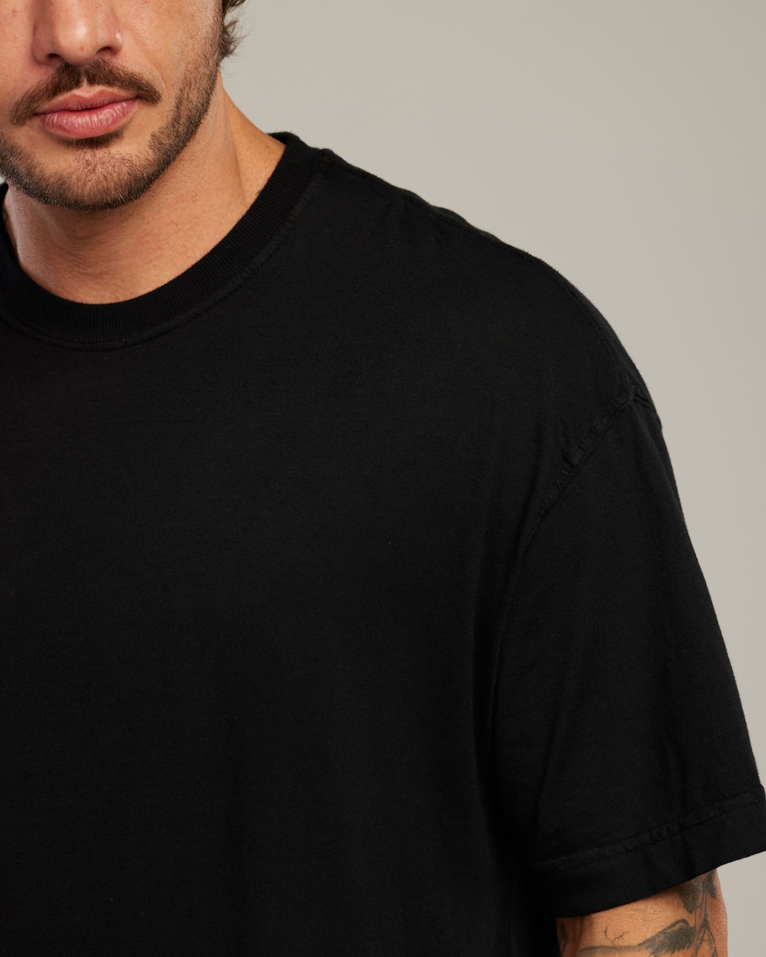 Camiseta Oversized Drop Shoulder — Lunfe Têxtil — foto 4